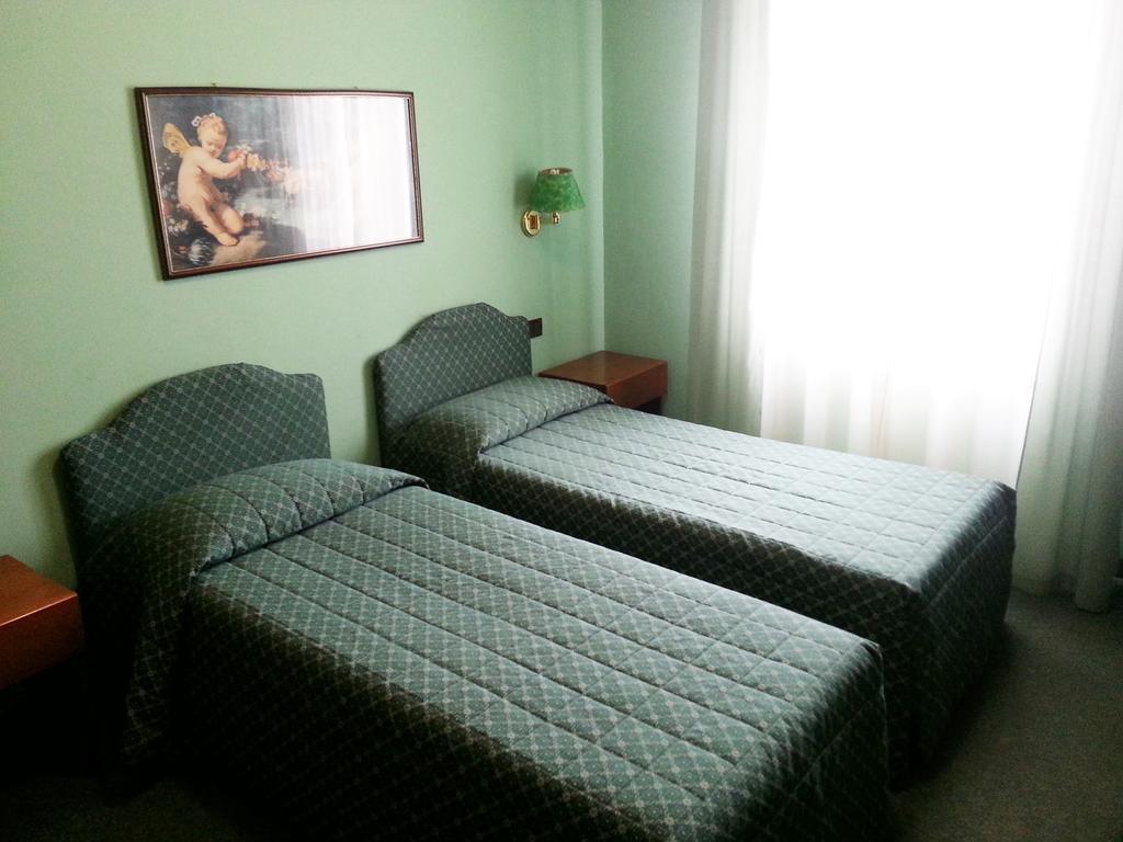 Hotel Emilia Modène Chambre photo