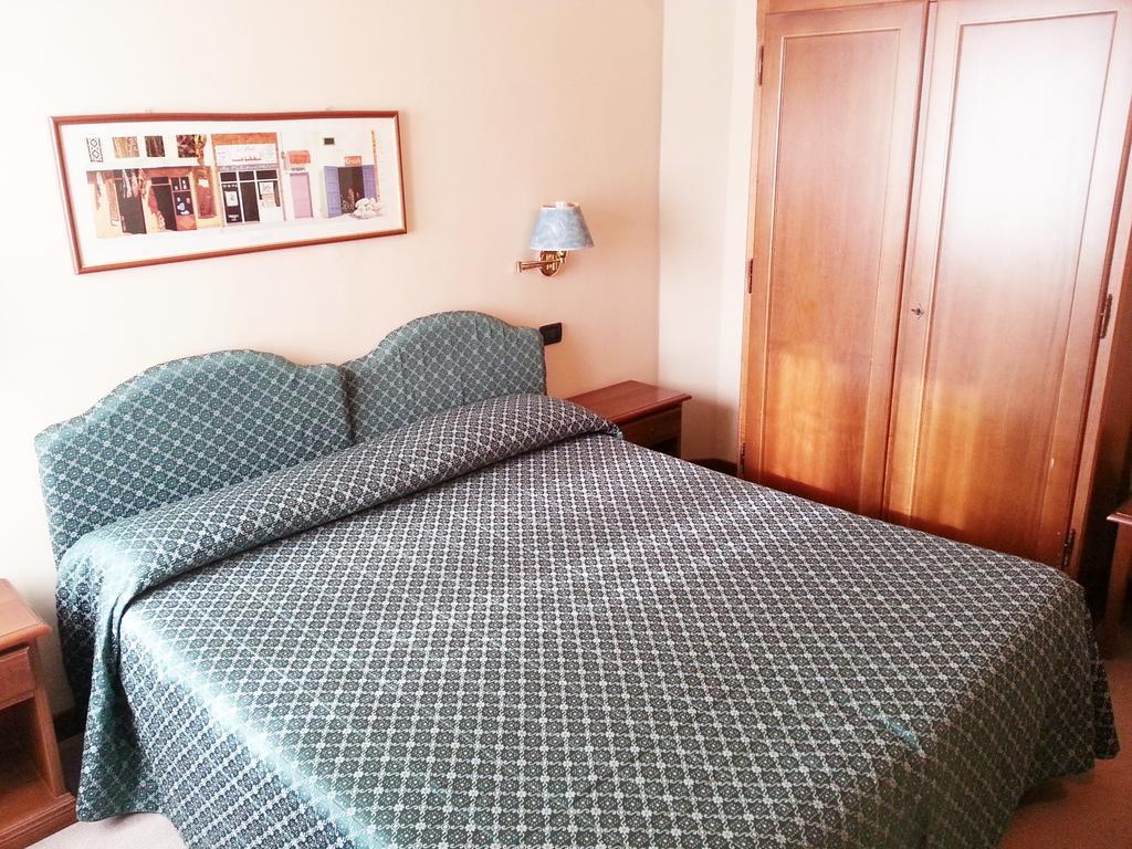 Hotel Emilia Modène Chambre photo