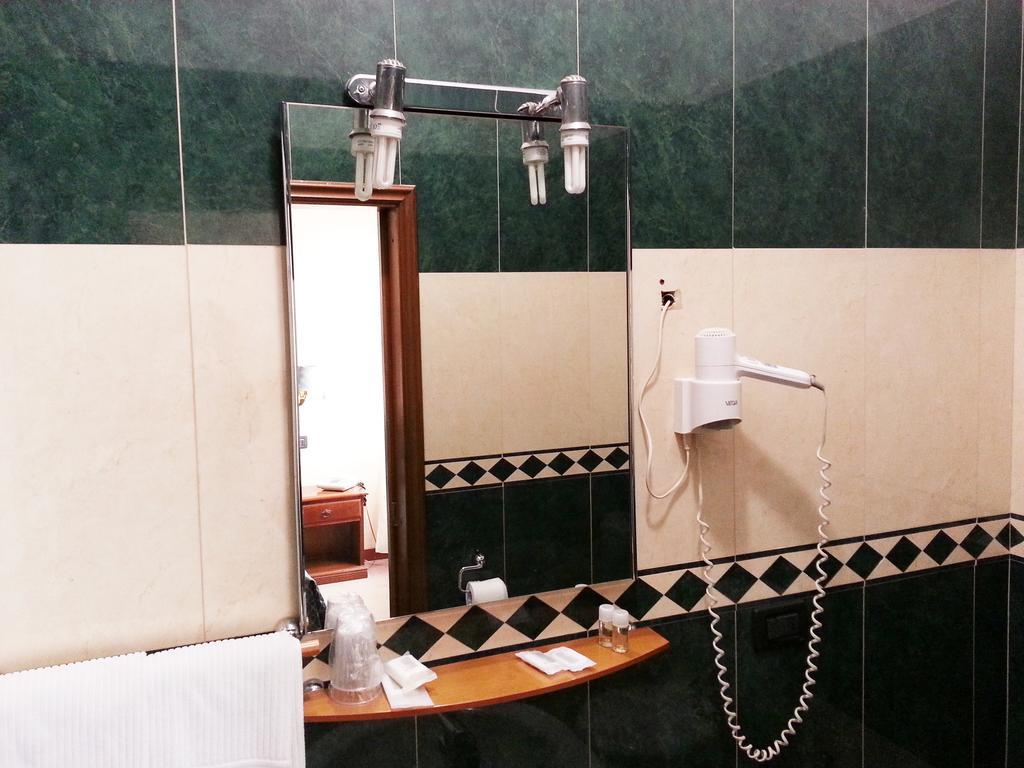 Hotel Emilia Modène Chambre photo